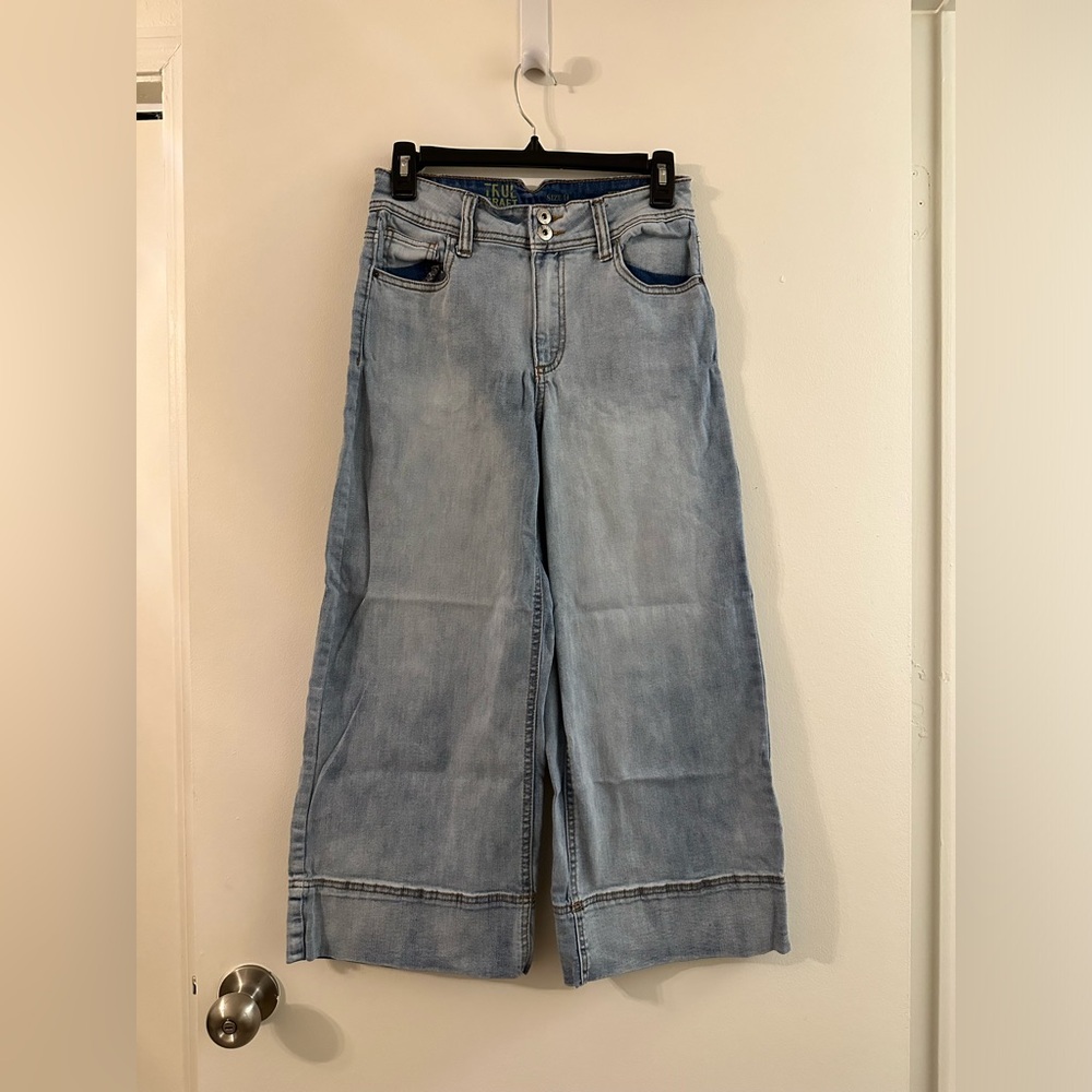 True Craft Wide Leg Flare Cropped Light Wash Jeans